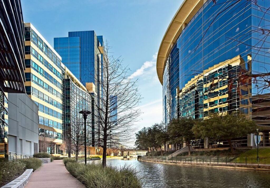 AdobeStock_220250969 building